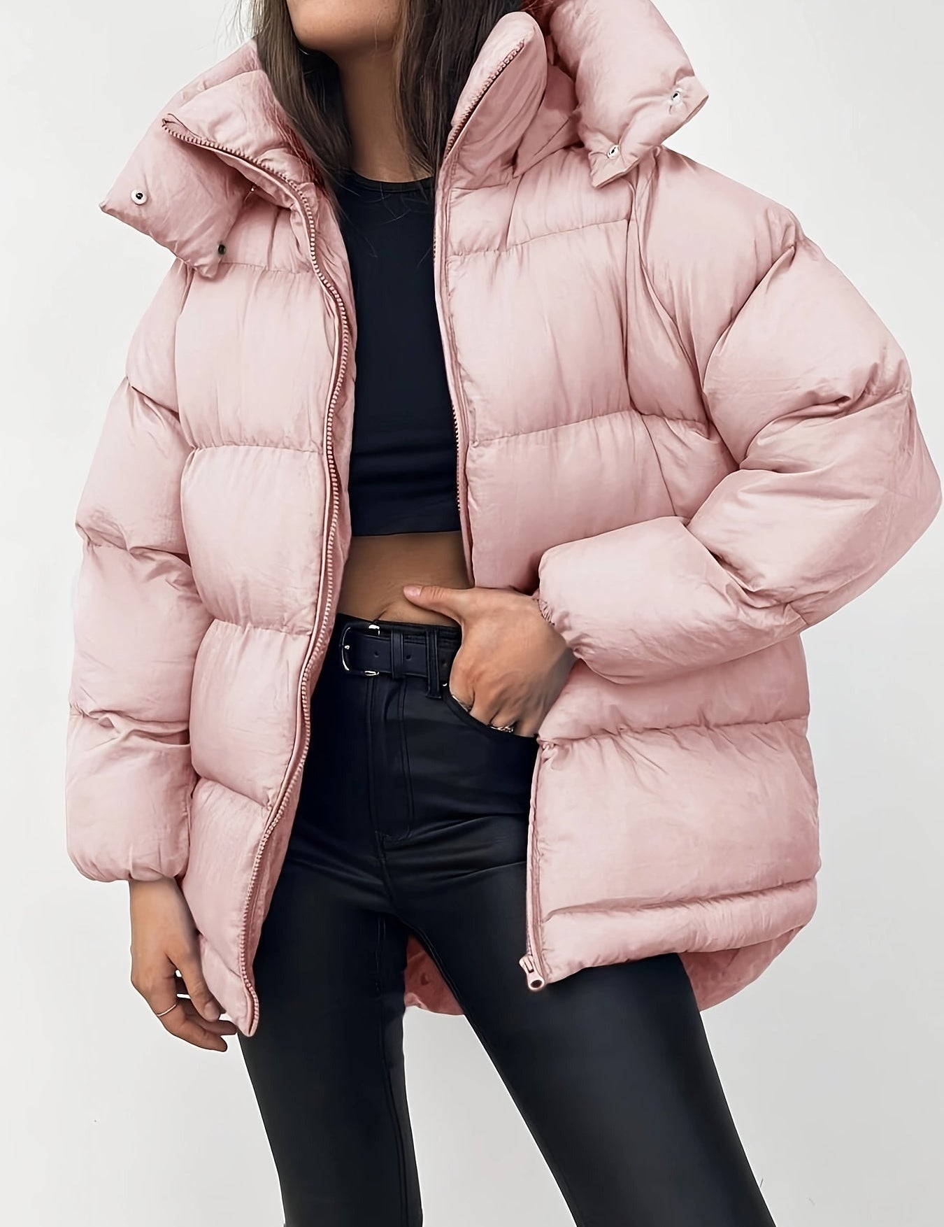 Chaqueta acolchada corta con capucha para mujer, cuello alto y diseño acolchado