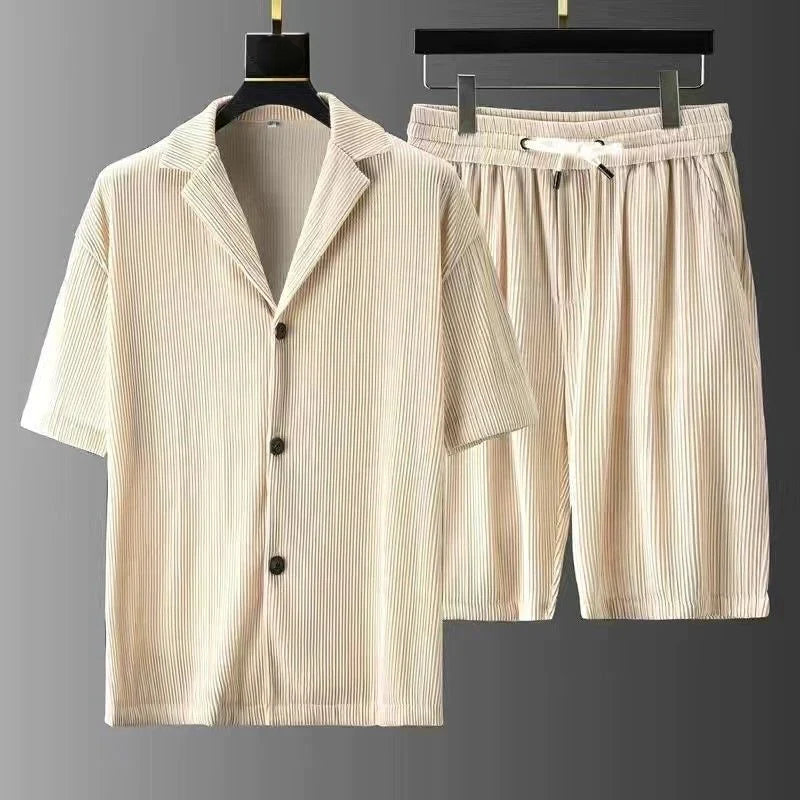 Conjunto de dos piezas para hombre con camisa acanalada y pantalones cortos con cordón