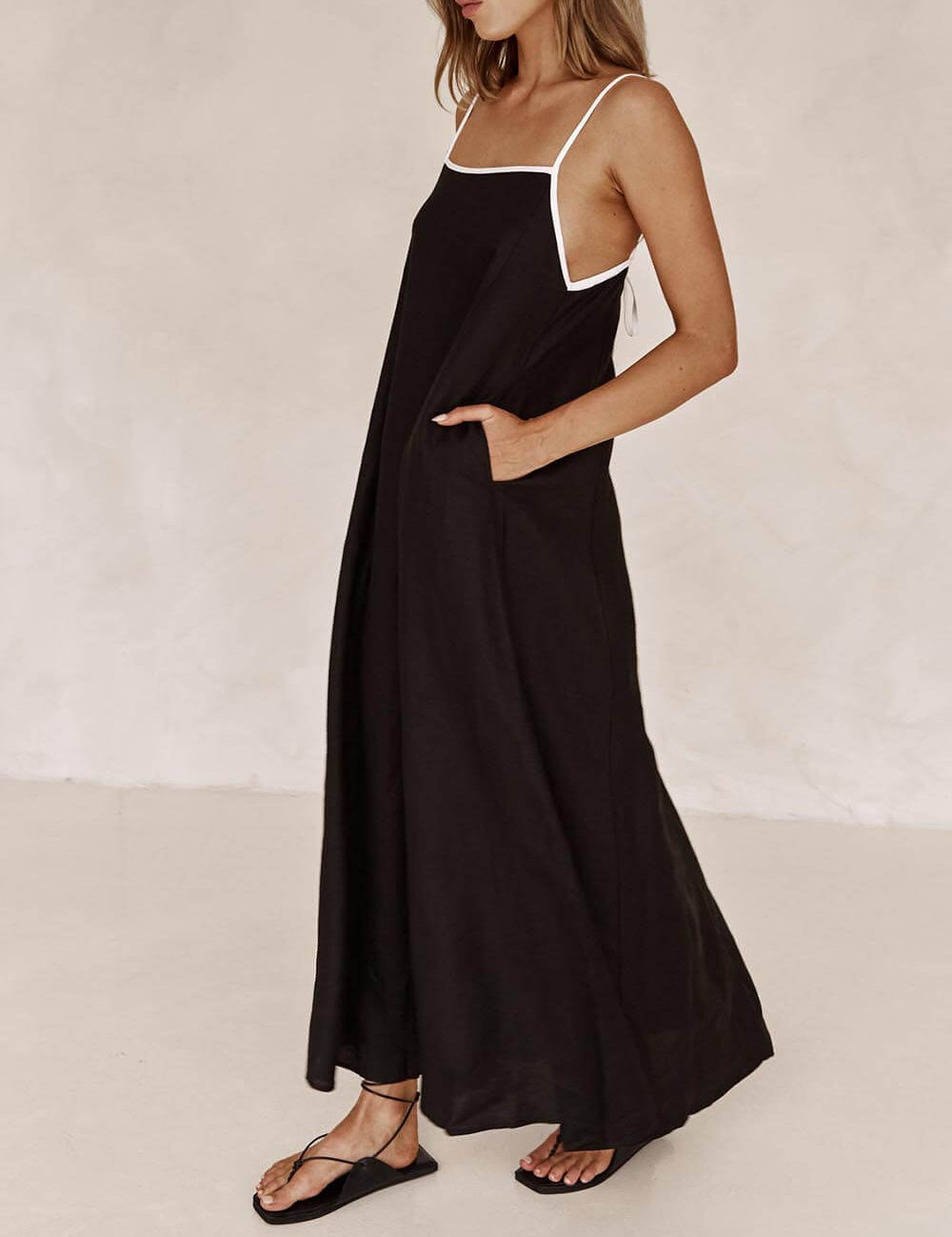 Vestido largo veraniego de corte A con tirantes en contraste para mujer