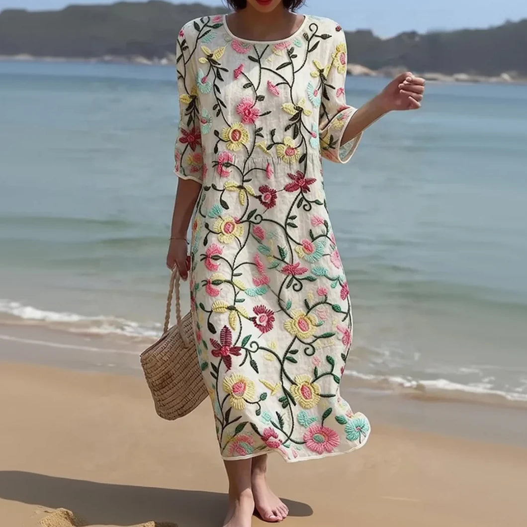 Nuria – Vestido de mujer con bordados florales