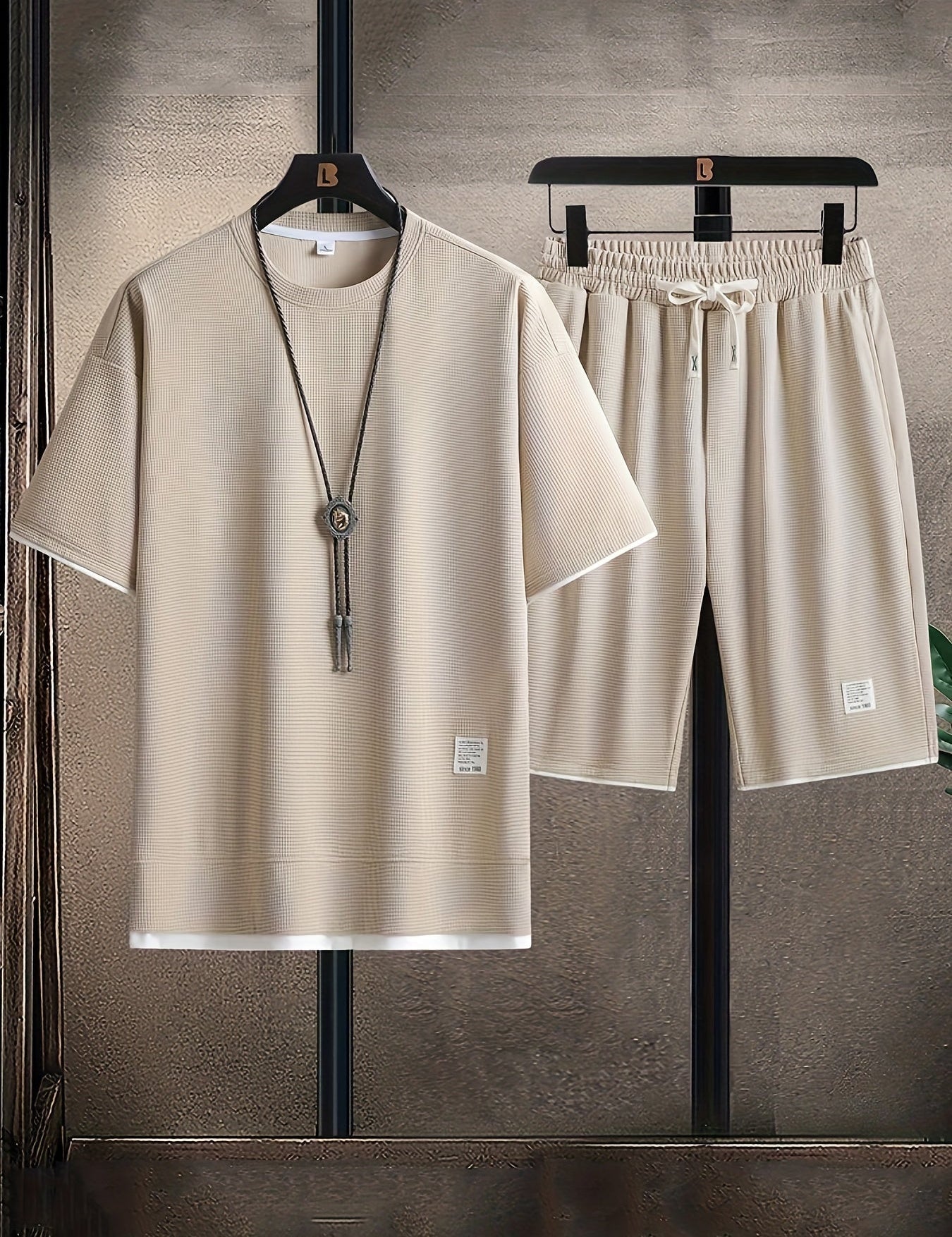 Conjunto de dos piezas para hombre con camiseta de manga corta y pantalones cortos con cordón