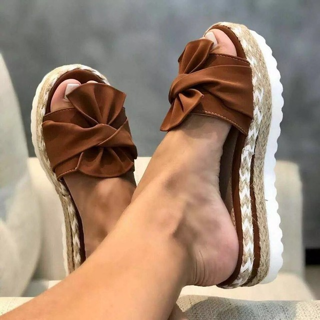 Sandalias de cuña tejidas para mujer con punta abierta y detalle de lazo