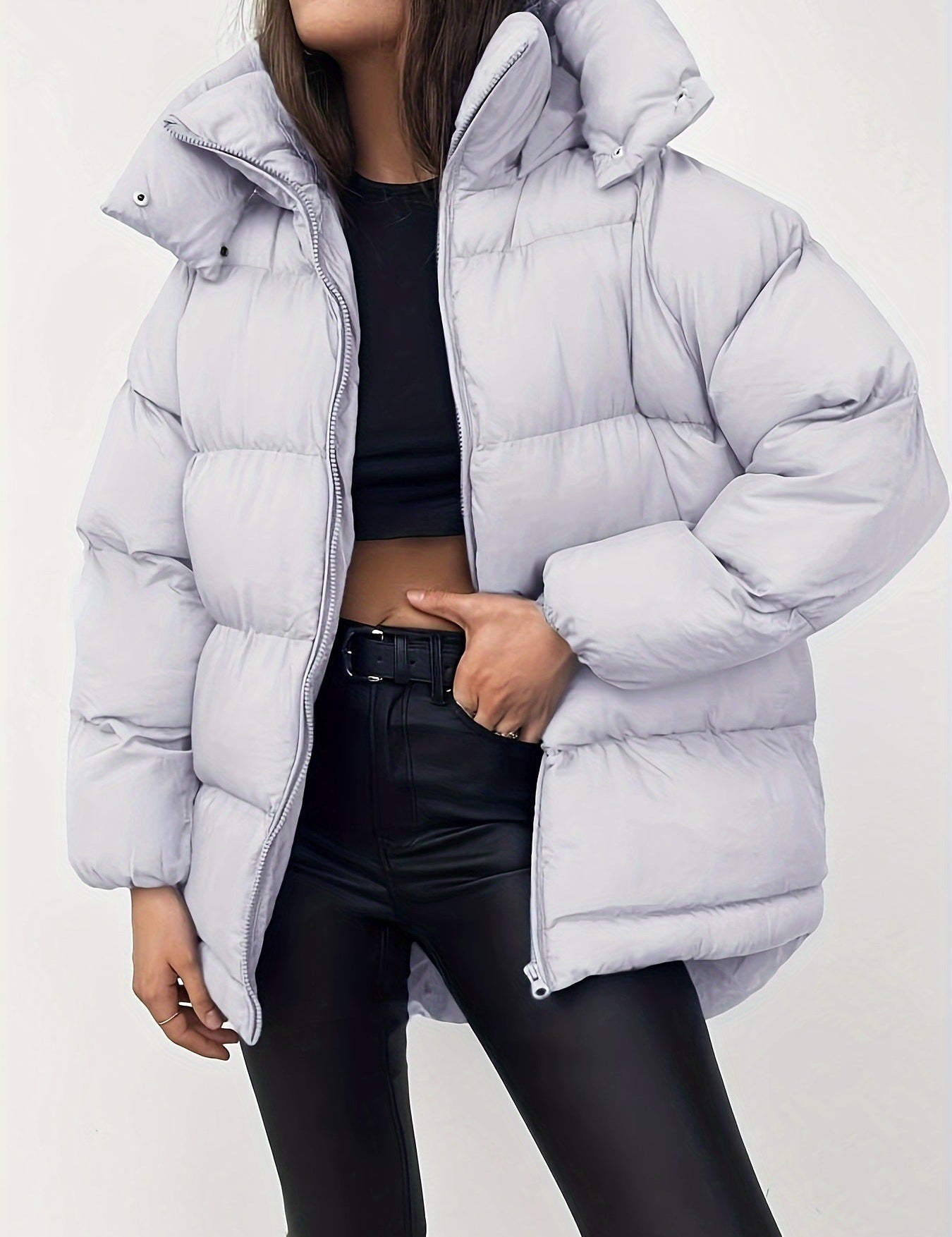 Chaqueta acolchada corta con capucha para mujer, cuello alto y diseño acolchado