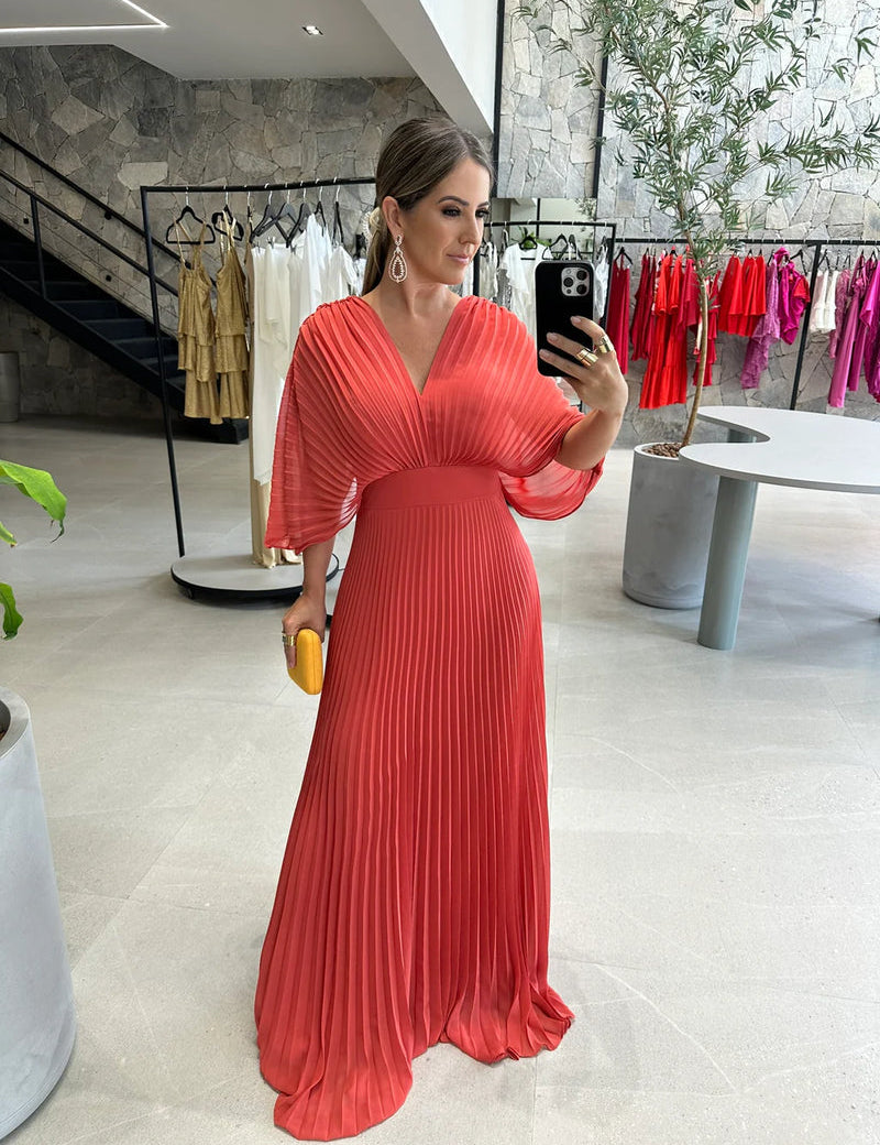 Women’s Elegant Maxi Dress with Pleated Skirt and Wide Sleeves