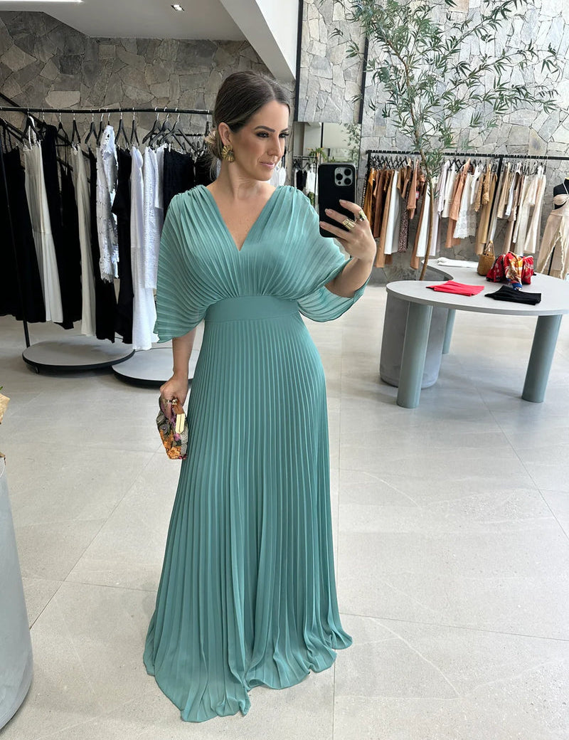 Women’s Elegant Maxi Dress with Pleated Skirt and Wide Sleeves