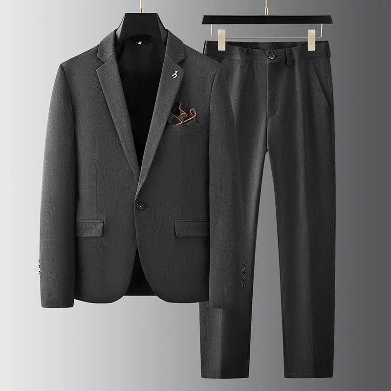 Conjunto de traje de dos piezas ajustado para hombre con blazer y pantalón sastre