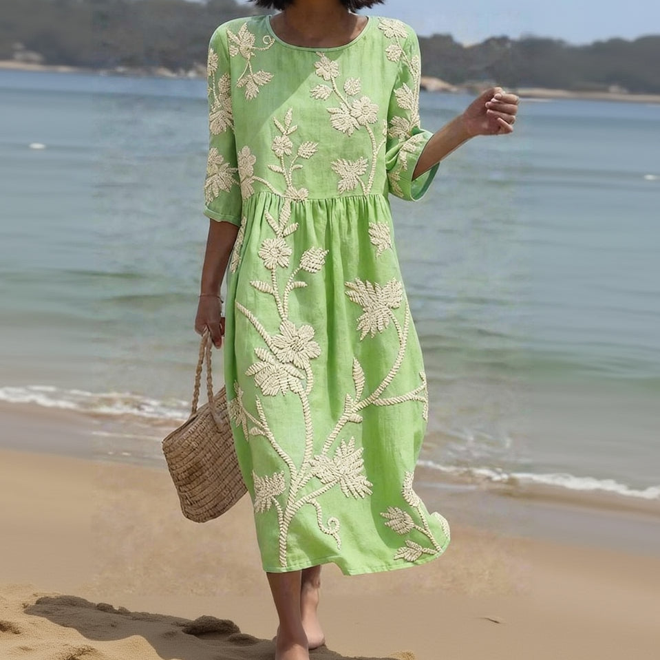 Nuria – Vestido de mujer con bordados florales