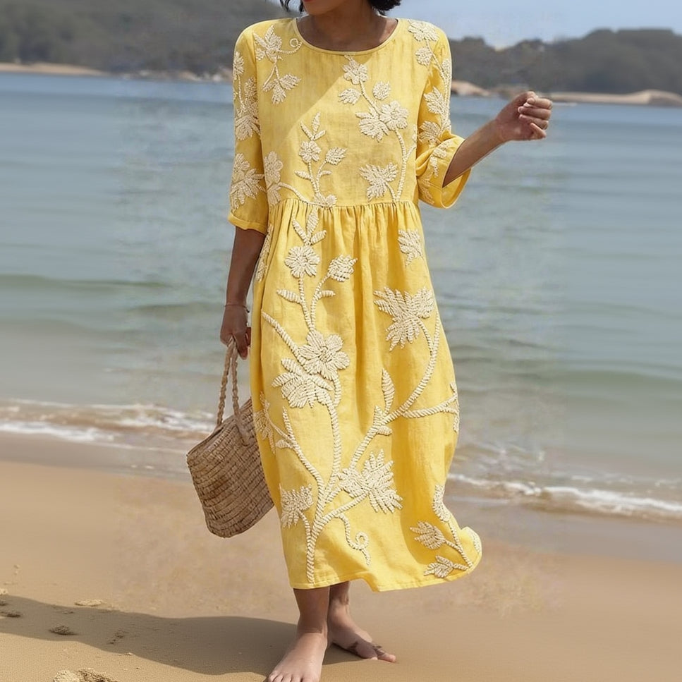 Nuria – Vestido de mujer con bordados florales