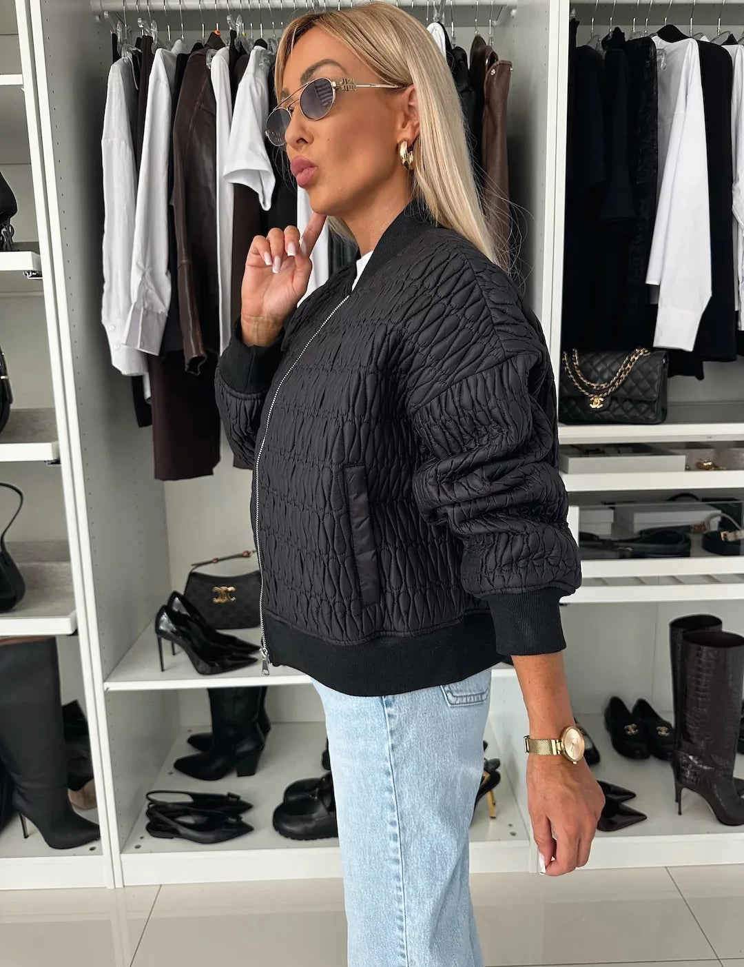 Chaqueta bomber acolchada para mujer con cremallera frontal y ribete acanalado