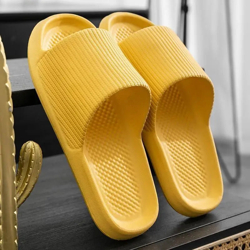 Sandalias de plataforma gruesa para mujer, ideales para usar en interiores y duchas.