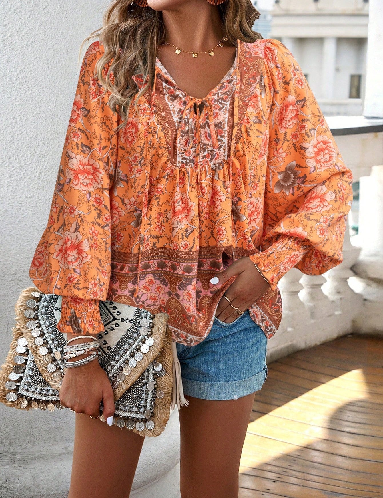 Túnica bohemia floral para mujer con mangas largas y cuello en V con lazo