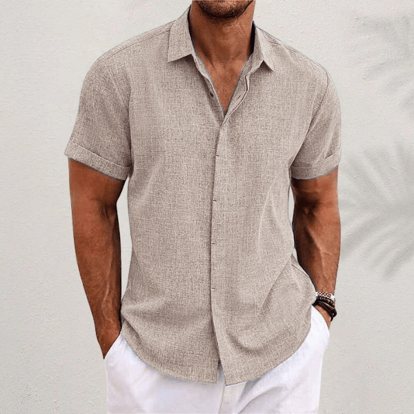 Camisa informal de hombre con cuello, mangas cortas y cierre de botones