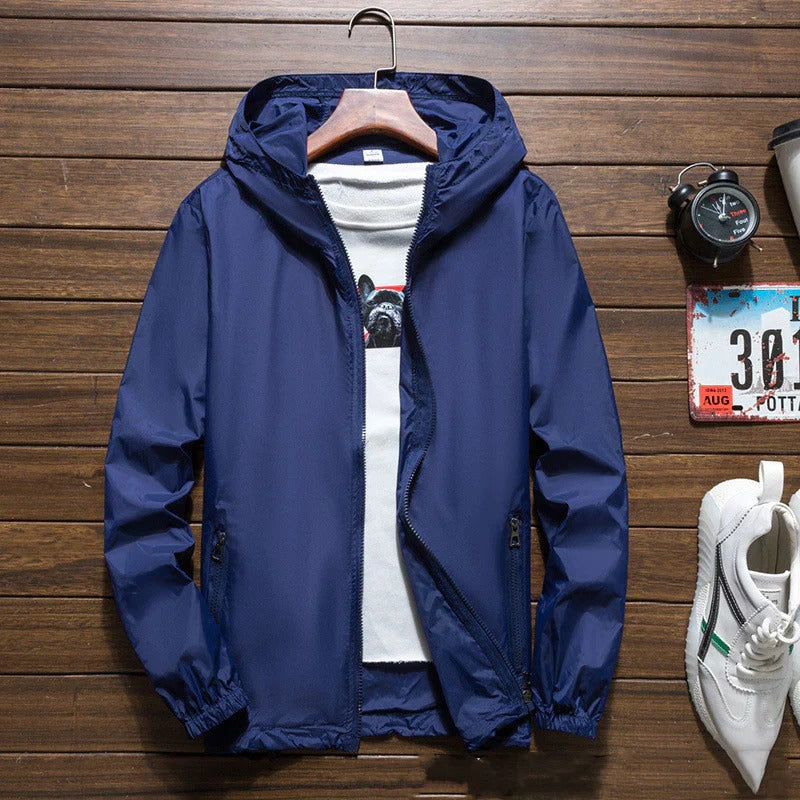 Chaqueta cortavientos ligera impermeable con capucha para hombre