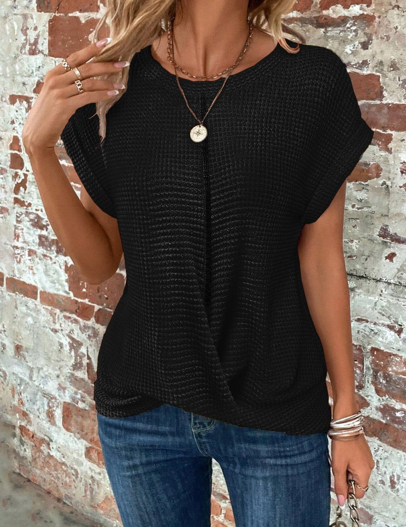 Blusa texturizada de manga corta con botones para mujer y corte clásico